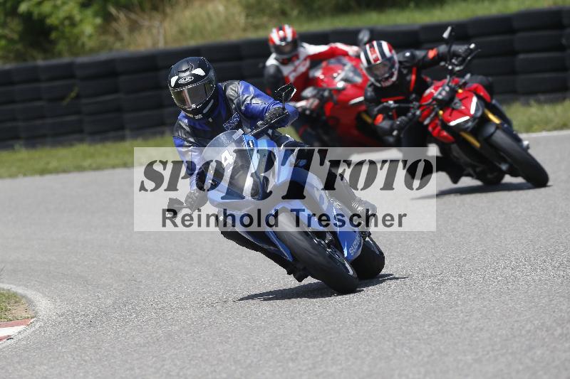 /27 12.06.2025 Ducati Schweiz Trackday Warmup  ADR/gruen-vert/4